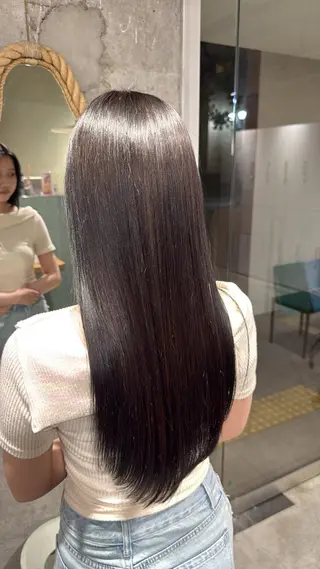 ロング 源内 花歩のヘアスタイル