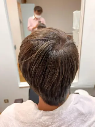 ミディアム カラー パーマ ヘアアレンジ メンズ キッズ ネイル マツエク・マツパ アイブロウ 堀井 凌平のヘアスタイル