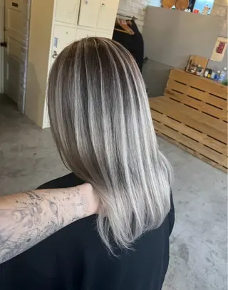 セミロング カラー ROBIN所属・指名数No.1 /NAOYAのヘアスタイル