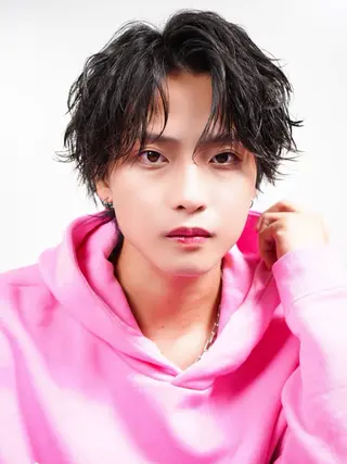 ショート メンズ SALOWIN横浜店所属・韓国パーマ/横浜 メンズブリーチのヘアスタイル