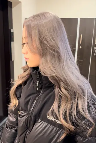 ロング Lia近鉄八尾店所属・HIRO ✂︎のヘアスタイル