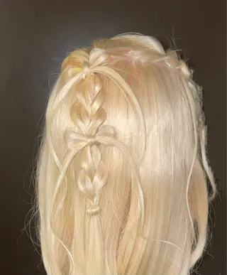 ロング ヘアアレンジ 青木 美樹の眉毛・アイブロウイメージ