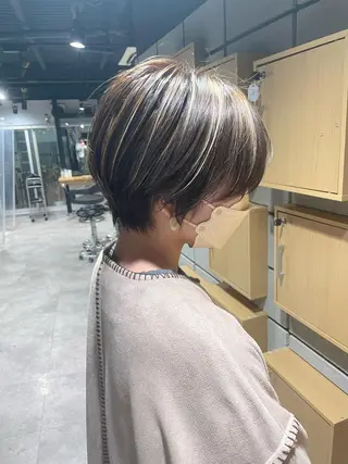 セミロング カラー 🦋ハイトーンボブ ショート🦋トシキのヘアスタイル