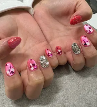 ネイル MAXKELLY ASAのネイルデザイン