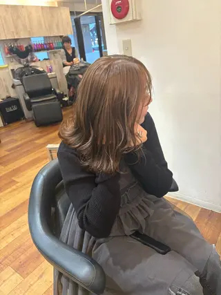 セミロング MOLLASALON 浅香山店所属・髪質改善カラー 縮毛矯正🤍辻桃加のヘアスタイル