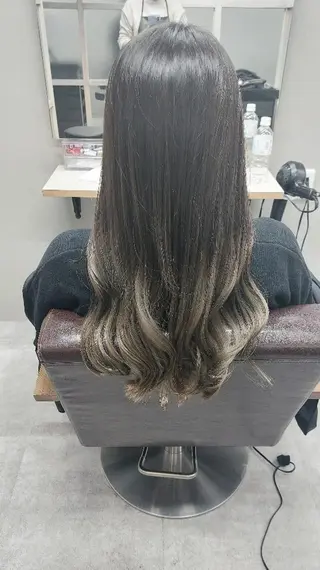 ロング カラー TOCCA　 HARUKA　のヘアスタイル