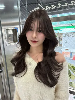 ロング カラー 堀江/透明感 ベージュ/白川幸太のヘアスタイル