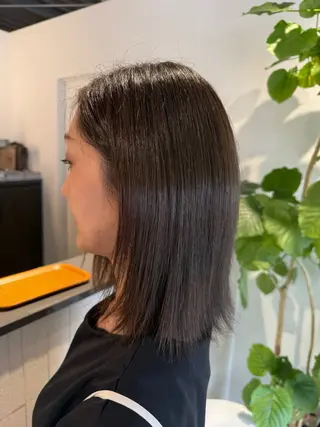 ミディアム 井手上 陽菜のヘアスタイル