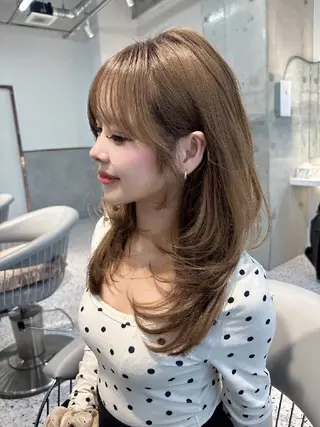 ミディアム カラー Lond Roleのヘアスタイル