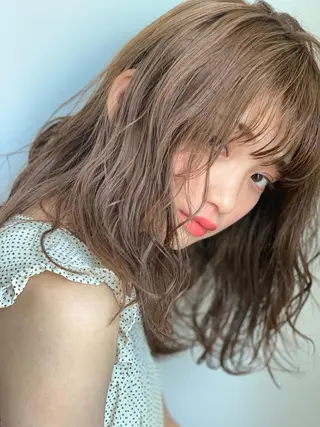 セミロング カラー BUZZ所属・四ッ井 翔のヘアスタイル