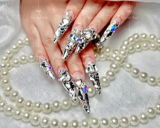 ネイル 🦋 Queenieのネイルデザイン