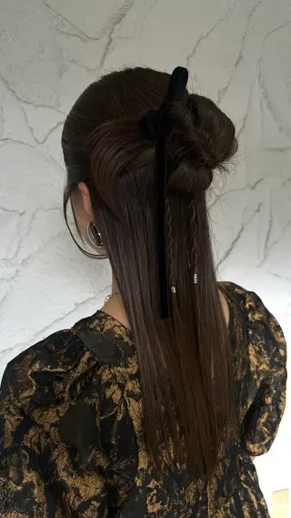 セミロング JILL ユキのヘアスタイル