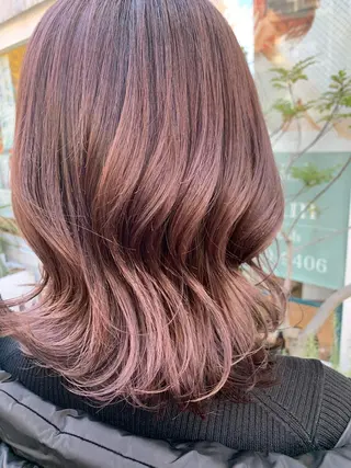 ミディアム カラー ヤマダ サクラのヘアスタイル