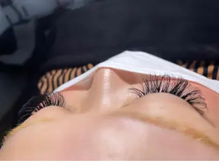 SESUNNY セサニー　SEIRAのマツエク・マツパデザイン