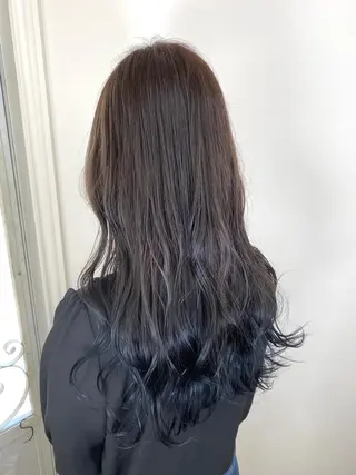 ロング カラー 三好 美里のヘアスタイル