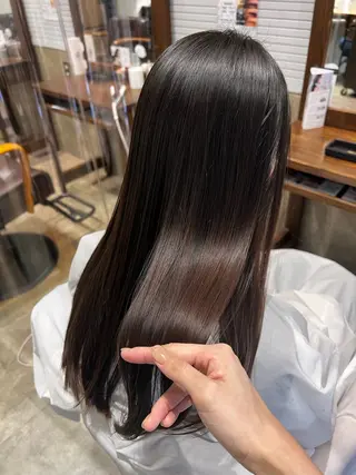 ロング ビラデルソルmaRe所属・山口 莉々香のヘアスタイル
