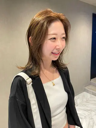 ミディアム カラー さと ちはるのヘアスタイル