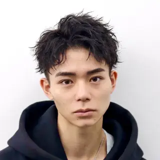 ショート パーマ メンズ メンズフェザー毛流れ パーマASHU渋谷のヘアスタイル