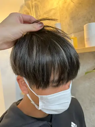 ショート カラー メンズ ハイトーンカラ ー/小川のヘアスタイル