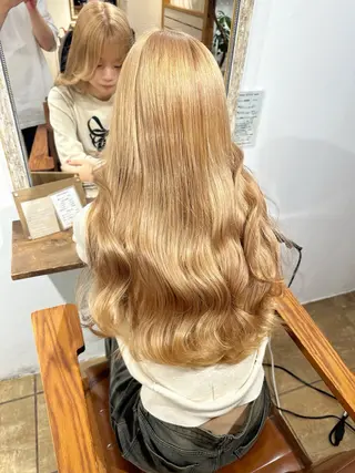 ロング カラー カネコ ナナミのヘアスタイル