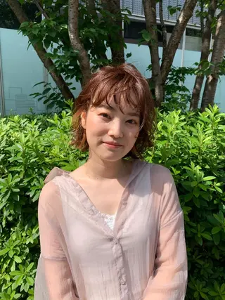 ショート ウスイマイコ カット/ケアカラーのヘアスタイル