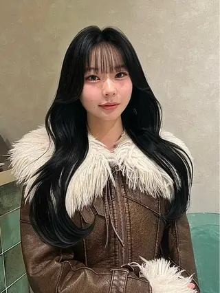 ロング 韓国風艶カラー 🇰🇷🩶/REIのヘアスタイル