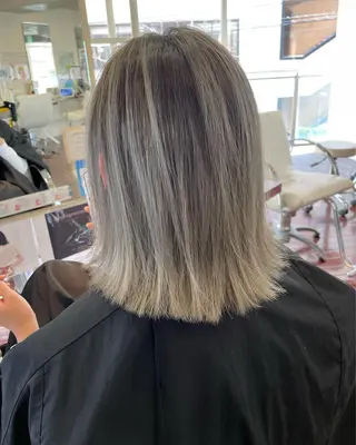 ミディアム カラー 髪質改善美容師 🪽YOSSYのヘアスタイル