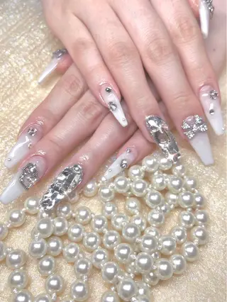 ネイル Rainrain💧 パーツ豊富、やり放題のネイルデザイン