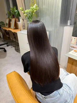 ロング やはらりの/ 透明感カラー‎のヘアスタイル