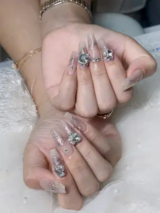 ネイル U1salon所属・佐藤 希子のネイルデザイン