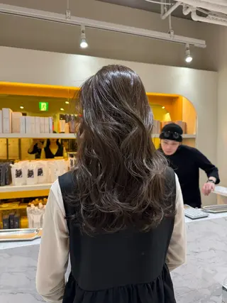 セミロング カラー 髪質改善特化 🫧松野力也のヘアスタイル