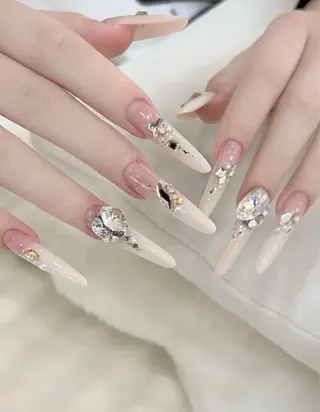 ネイル YK 美学院のネイルデザイン