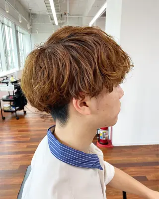 カラー パーマ メンズ GRANLUSSO 岡山駅前 ビックカメラ5階所属・岡本 智次のヘアスタイル