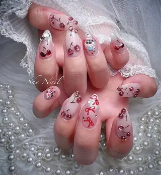 ネイル She   Nail所属・ISA_ BELLAのネイルデザイン