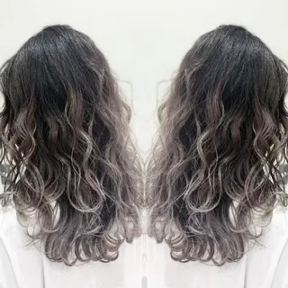 セミロング カラー N° jillva ♦️川端裕司♦️のヘアスタイル