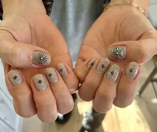 ネイル Atelier Nail所属・Atelier HIKARIのネイルデザイン