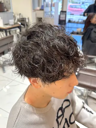 パーマ メンズ 八木 菜美のヘアスタイル