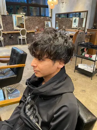 パーマ メンズ ミルクティー× グレージュMOMOのヘアスタイル