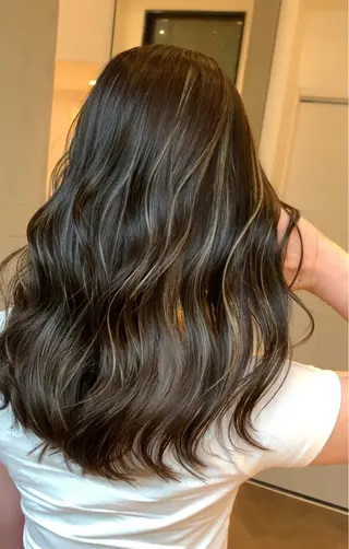 ロング カラー Bree"ze所属・大河原 修太のヘアスタイル