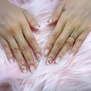 ネイル ネイルサロンキュアイスト所属・キュアイスト アコパラジェル調布のネイルデザイン