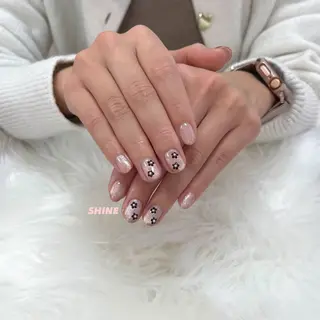 ネイル SHINE nail salonのネイルデザイン