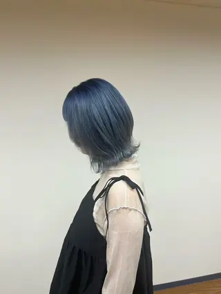 カラー ノヤマ マナのヘアスタイル