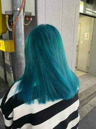 セミロング 艶ハイトーン👑♡ NATSUKIのヘアスタイル