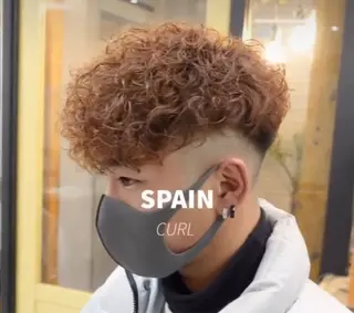 ショート パーマ メンズ sunc所属・ハイトーン/ブリーチ /ダブルカラーのヘアスタイル