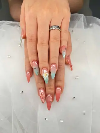 ネイル Lina nail所属・Lunaa 池袋のネイルデザイン