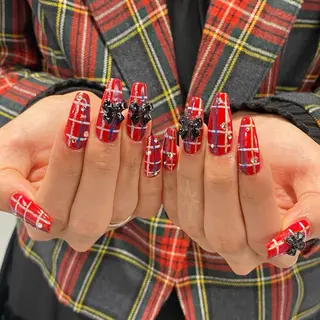 ネイル カンナ【Y2Kネイル /コーンロウ】のネイルデザイン