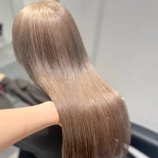 ロング カラー 🫧うる艶トレンド 🫧透明感カラーのヘアスタイル