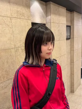 カラー stellerPREMIUM所属・牧 楓花のヘアスタイル