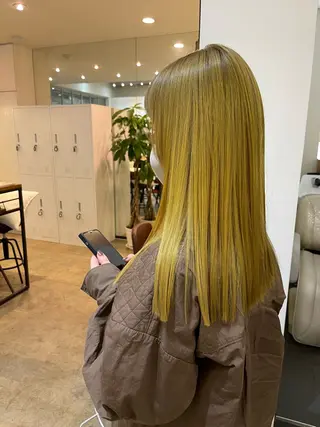 ロング カラー 🌸shuka／艶髪 ／ハイトーン/新宿のヘアスタイル