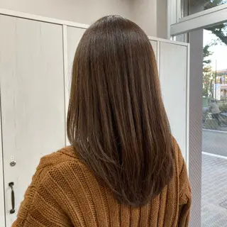 セミロング カラー 水瀬 咲夏のヘアスタイル